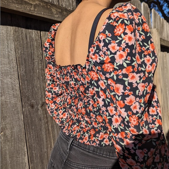 Hesperus Long sleeve crop top size large - Picture 4 of 5